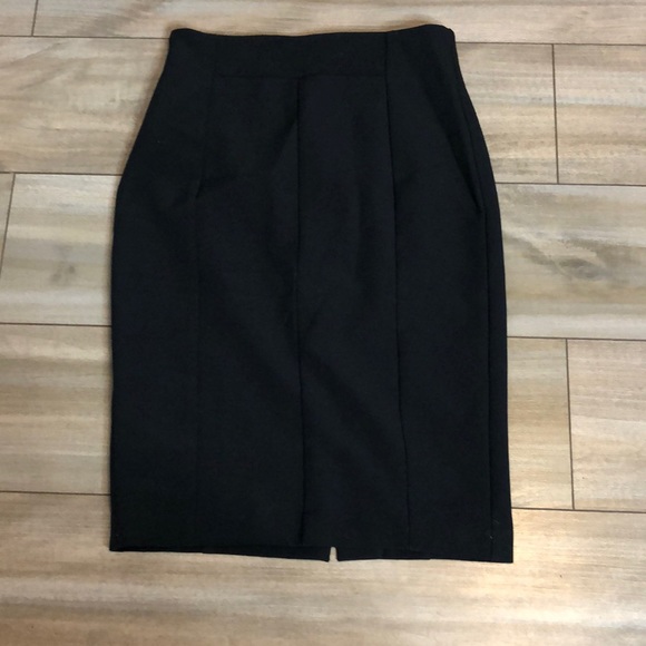 Worthington Black Pencil Skirt Size 4 Excellent Conditions - Picture 1 of 8
